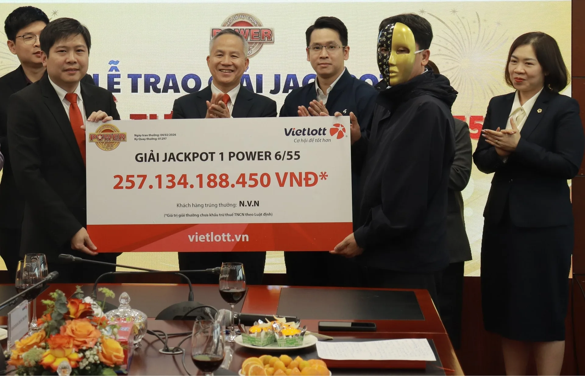 Nằm mơ thấy trúng số đánh con gì