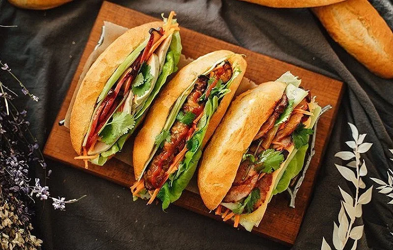 hoi-dap-an-banh-mi-nhieu-co-tot-khong